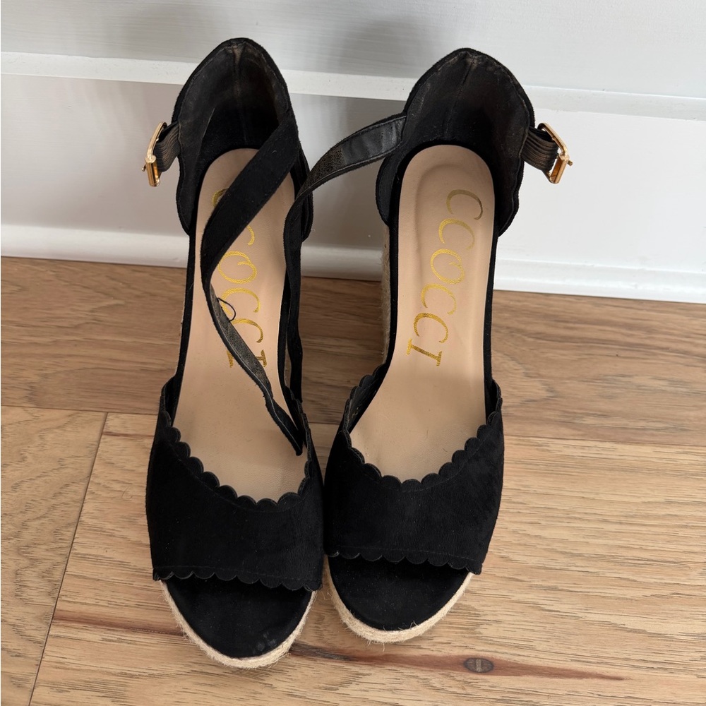 CCOCCI Black Wedge Sandals with Scalloped Edges